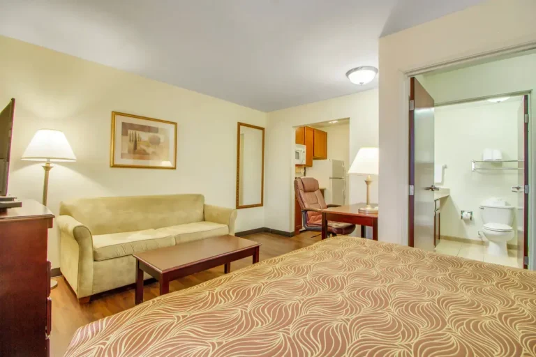 MainStay Suites Texas Medical Center/Reliant Park - 17