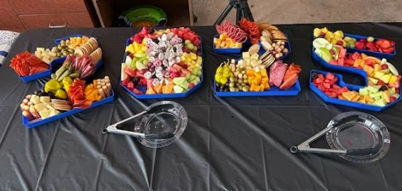 Live Oaks Catering LLC