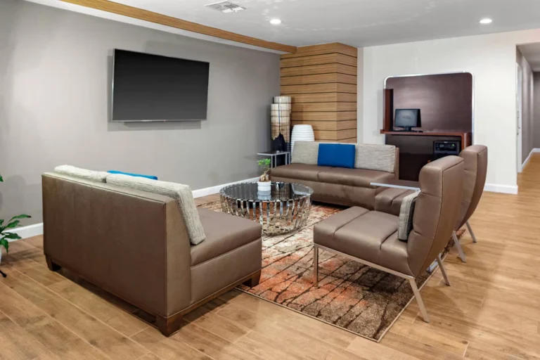 TownePlace Suites by Marriott Dallas Plano/Legacy - 10
