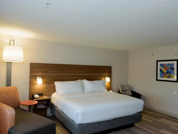 Holiday Inn Express & Suites McKinney – Frisco East by IHG
