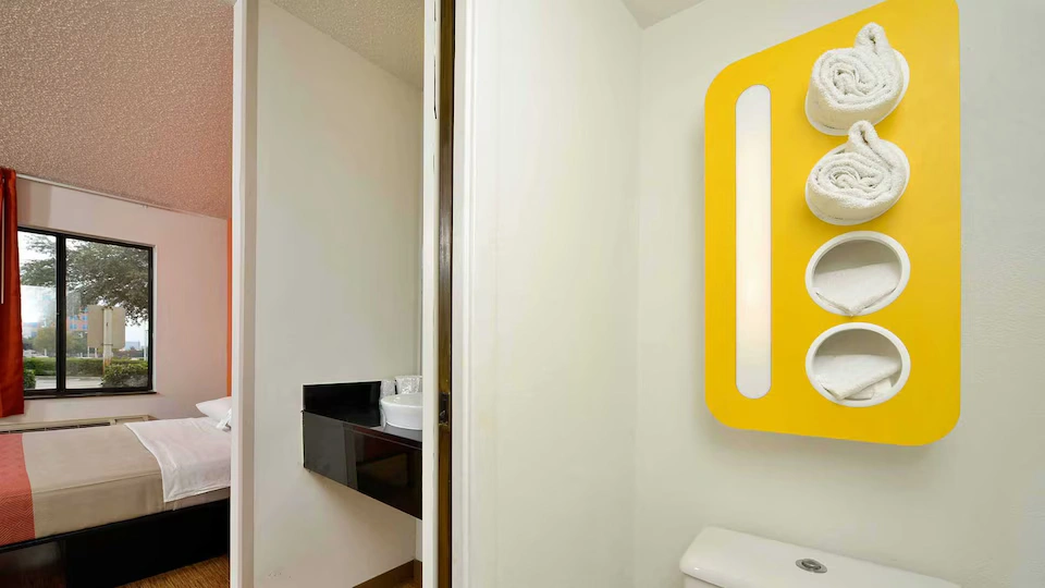 Motel 6 Plano, TX – West – Frisco