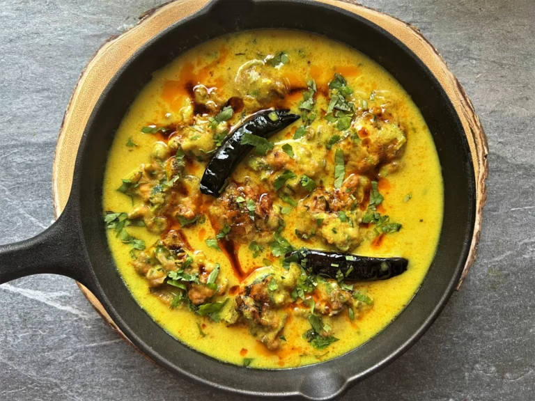 Punjabi Kadhi Pakora